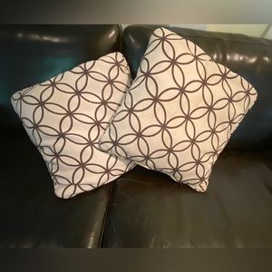 Set of 2 Ashley Rippavilla Accent Pillows